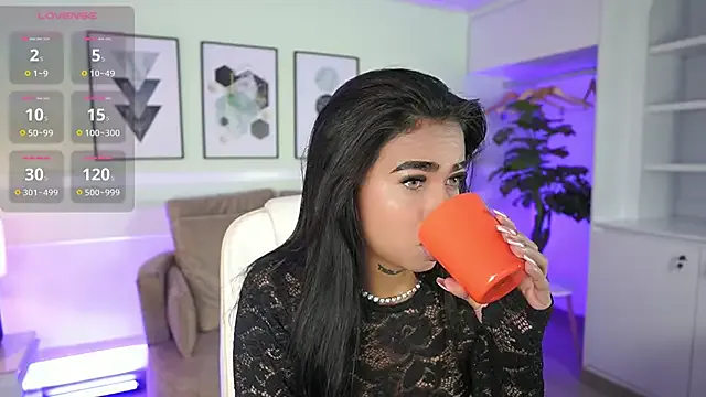 MeganLowell on StripChat