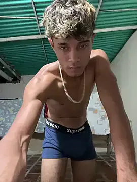 meliodas_23cm on StripChat