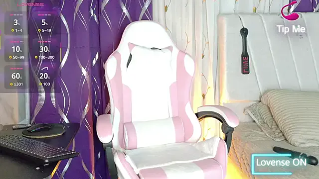 Mia_elan__ on StripChat