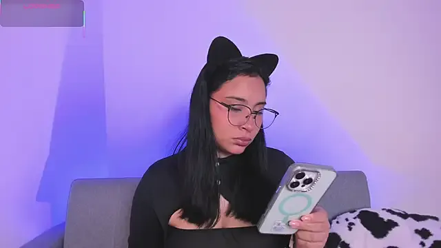 miah_storm on StripChat