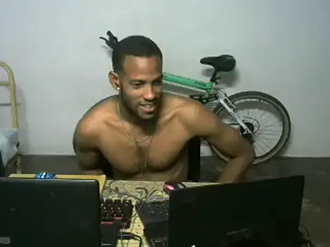 michel_sc on StripChat