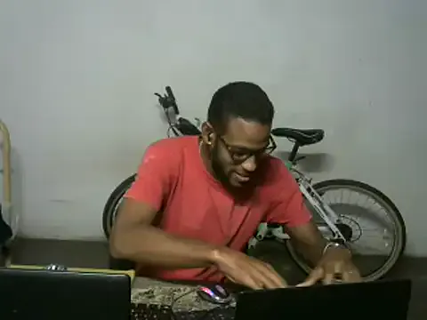 michel_sc on StripChat