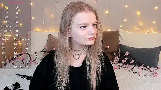 MicheleHonas on StripChat