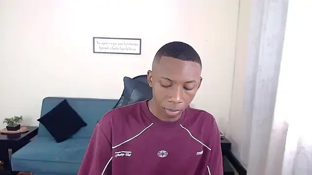 Miilo18 on StripChat 