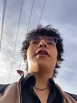 miilo_wolf on StripChat 