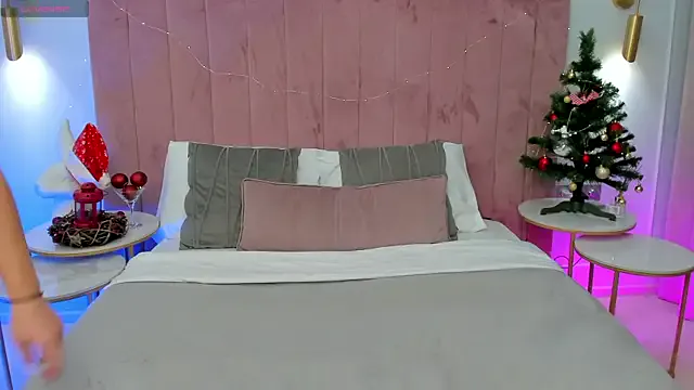 MilaVoxx on StripChat