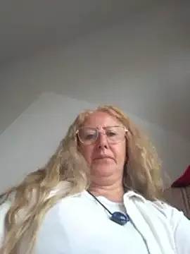 MILEIDE980 on StripChat