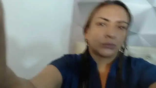 Milf-Prettyboobs on StripChat