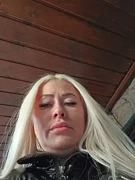 MILFBARBY on StripChat