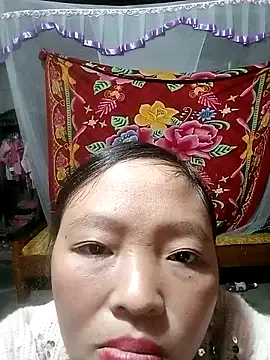 Minkine022 on StripChat