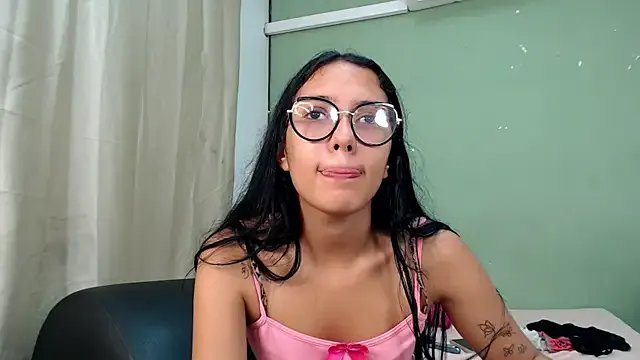 Mishell_hot_ on StripChat