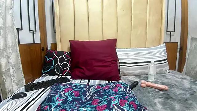 MrsMxx25 on StripChat 