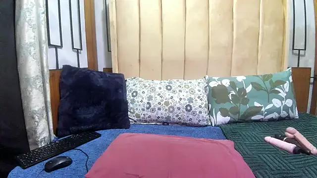 MrsMxx25 on StripChat 