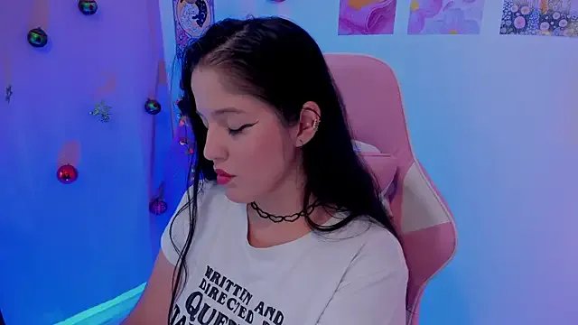 naharasoller on StripChat 