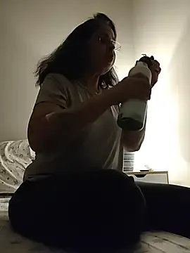 NakedMILFx on StripChat