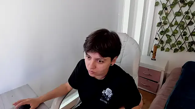 Nathaly_ds on StripChat