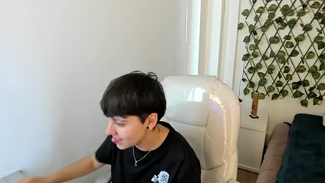 Nathaly_ds on StripChat