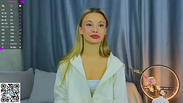 NaughtySeraphine on StripChat