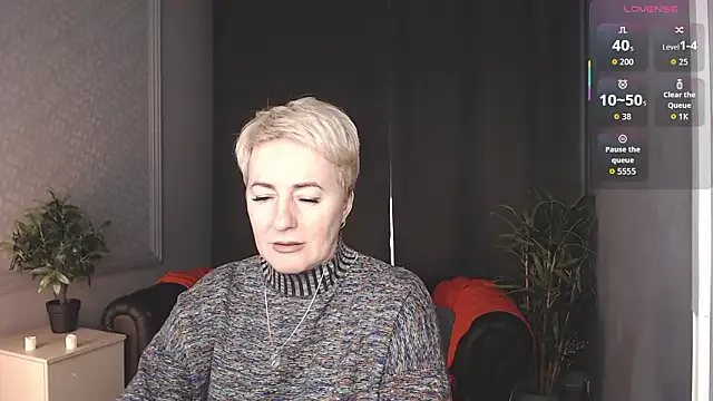 Nika_Smit on StripChat