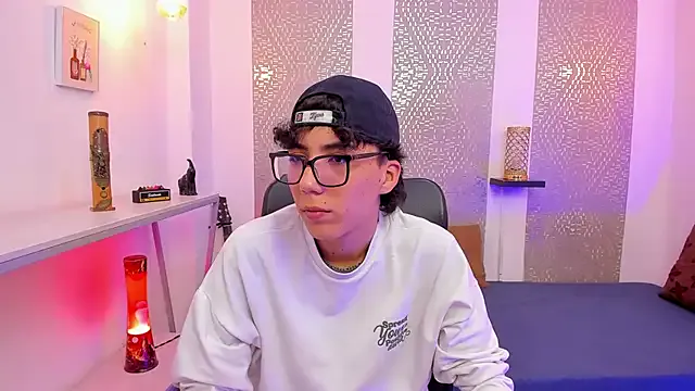 Nikolay_Gregori on StripChat