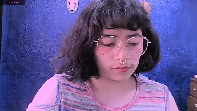 NinaYellow on StripChat 