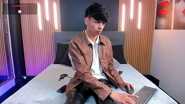 OnlyJos on StripChat