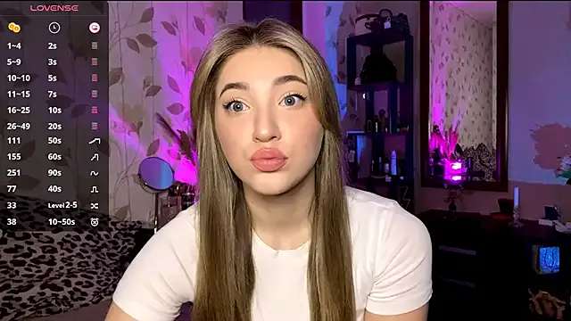 OrethaEredia on StripChat