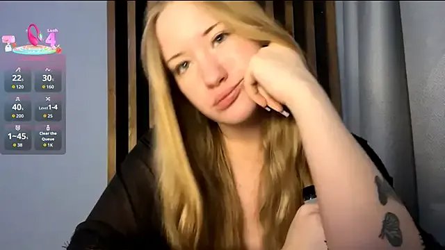 PandaFluff on StripChat