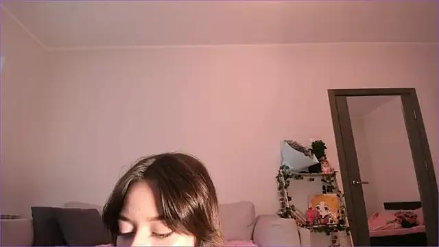 Passionate_Isabella — cover my tits with oil