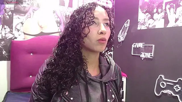 pettymoon1 on StripChat 