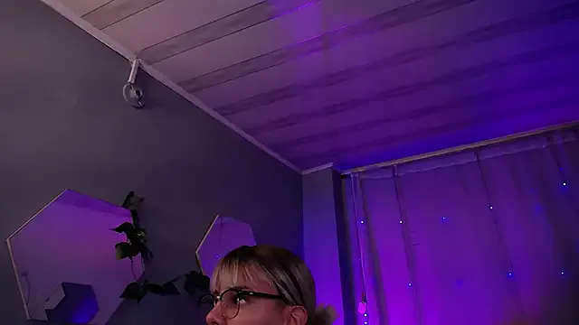 peyton_golden1 on StripChat