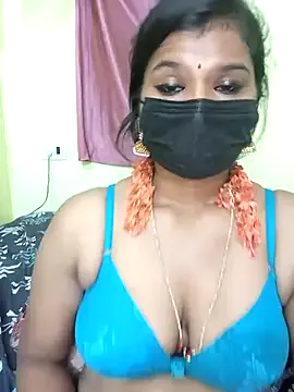 Premalatha_28 on StripChat