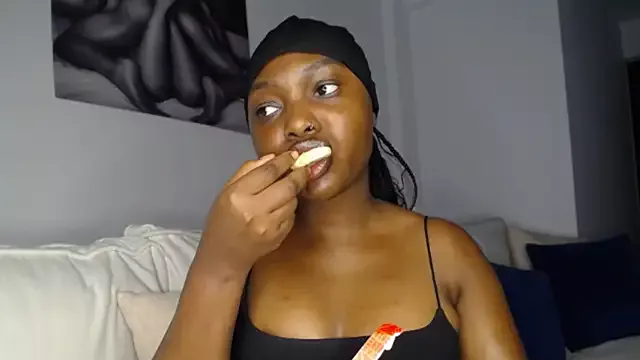 Pretty_Liya08 on StripChat