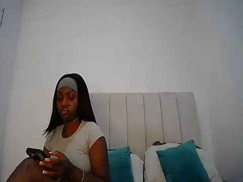 Pretty_Liya08 on StripChat