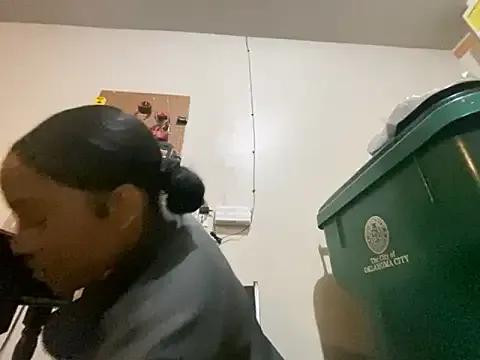 princesslivv — Fuck someone at gym