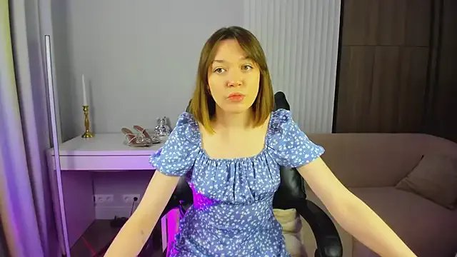 R_I_N_A on StripChat 