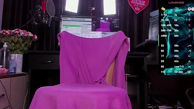 Raissa_sky26 on StripChat