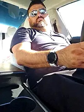 Roddog18 on StripChat