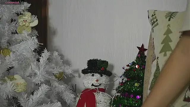 Roxybeautyy on StripChat