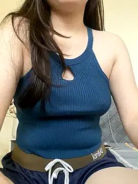 Ruby_bear — Naked & squirt