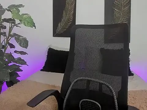 RubyStrong on StripChat