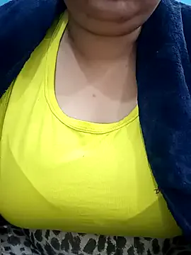 Ruchikalive on StripChat