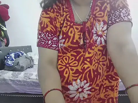 Rushali_69 on StripChat