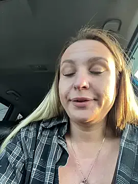 RuslanaXX on StripChat