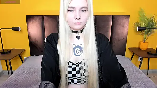 RuthBryant on StripChat