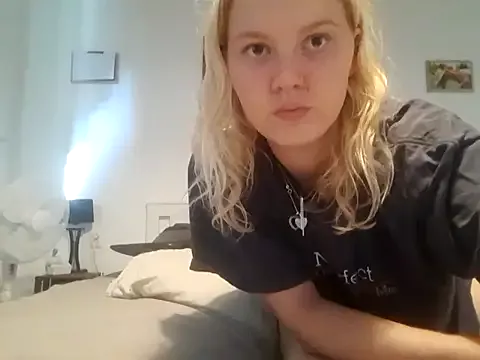 Ryan_and_Aurora on StripChat