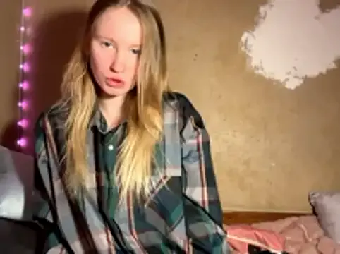 saint_cat25 on StripChat