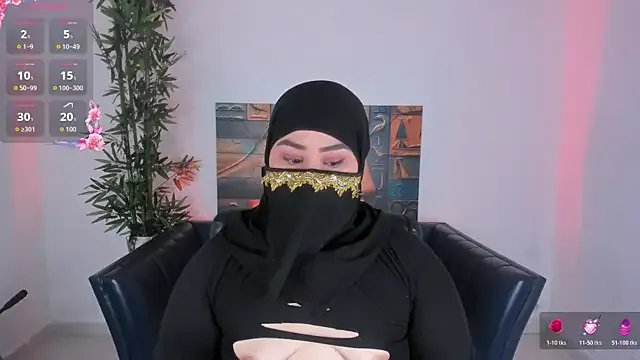 samanee_konn on StripChat