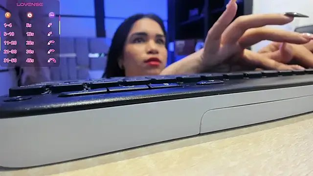 SamaraAnders_ on StripChat