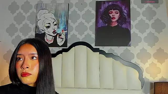 SarahMiler_ on StripChat 